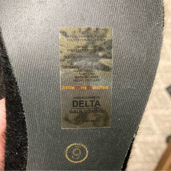 NWT Quirky & Cute Little Miss Matched Black Furry Loafers 9 - Picture 9 of 12